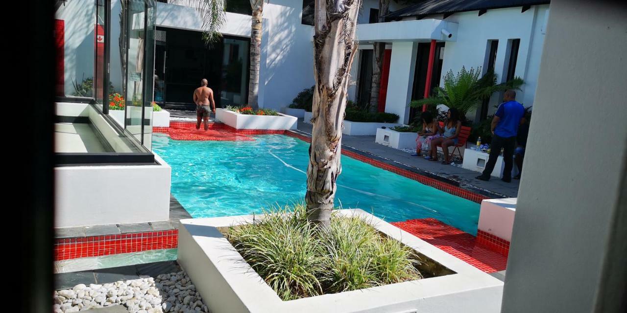 21 Kingfisher Guesthouse جوهانسبورغ المظهر الخارجي الصورة